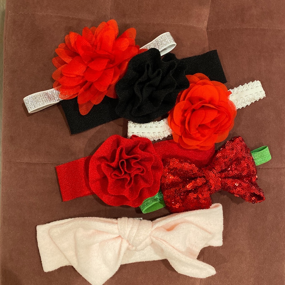 Holiday baby bows
